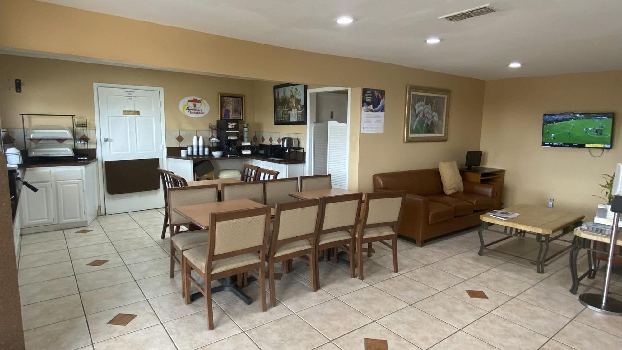 Super 8 By Wyndham Decatur Texas Ξενοδοχείο Εξωτερικό φωτογραφία