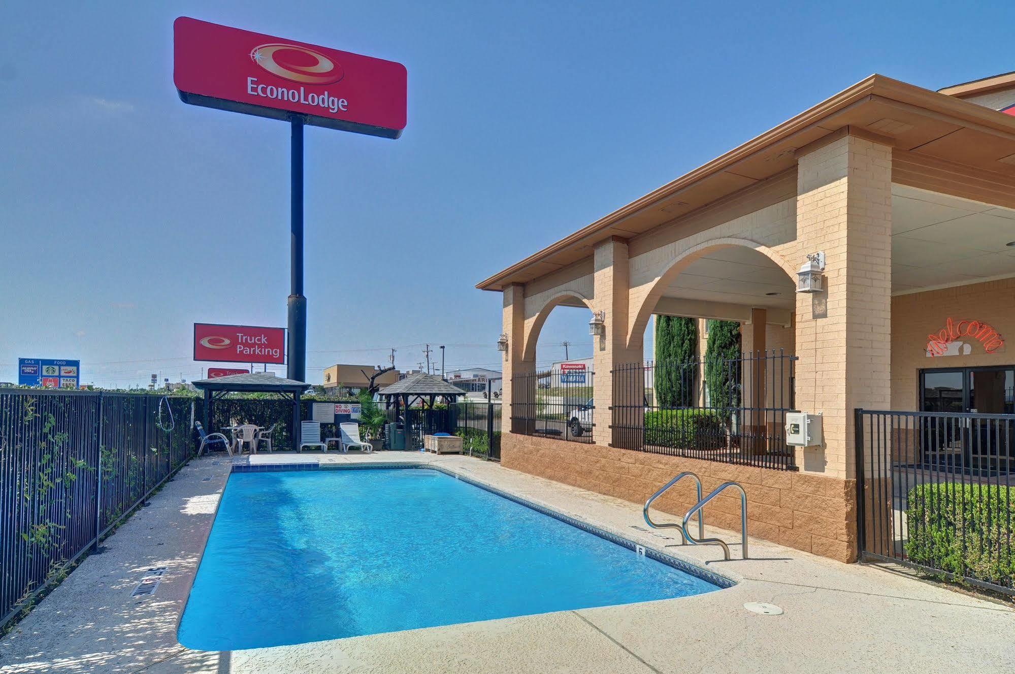 Super 8 By Wyndham Decatur Texas Ξενοδοχείο Εξωτερικό φωτογραφία